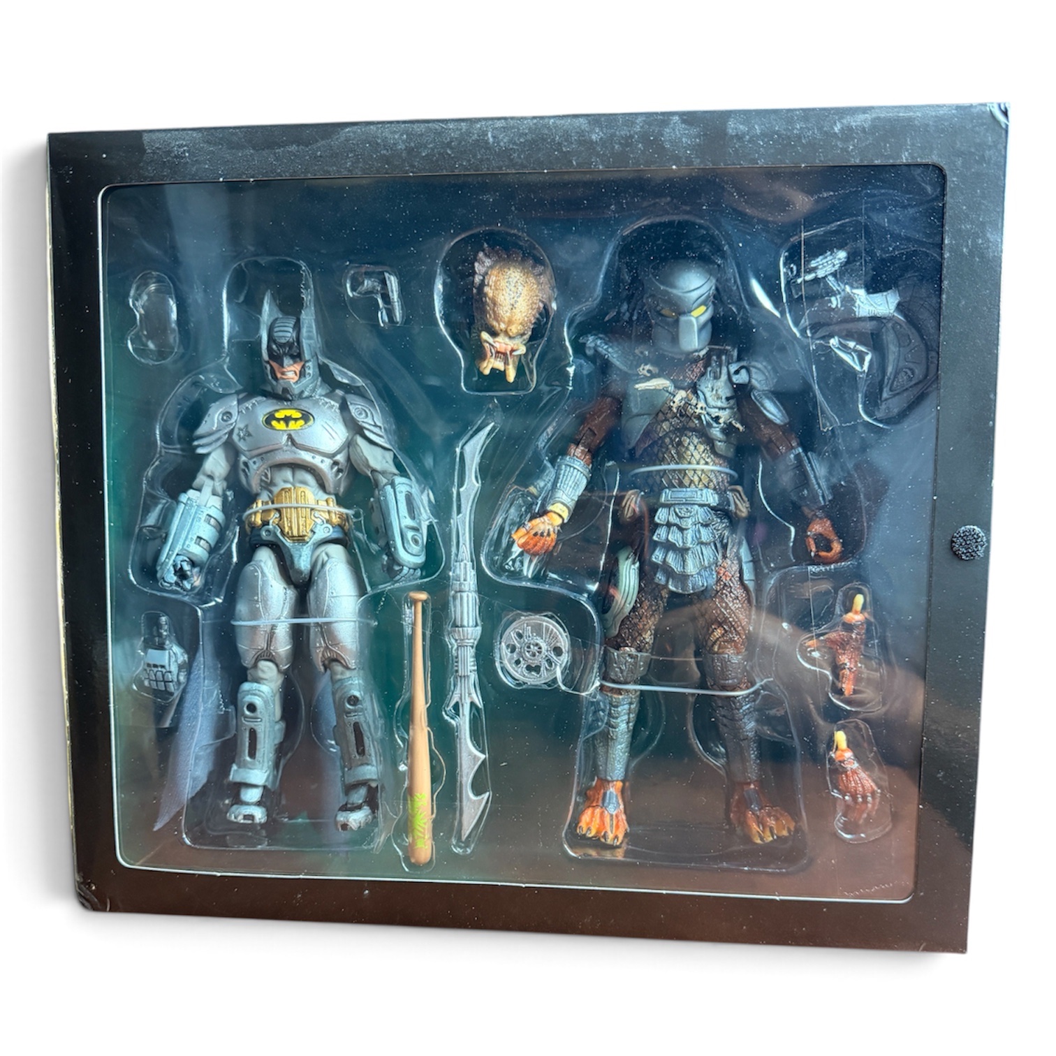 NECA 2019 SDCC Exclusive Batman Vs Predator 2-Pack