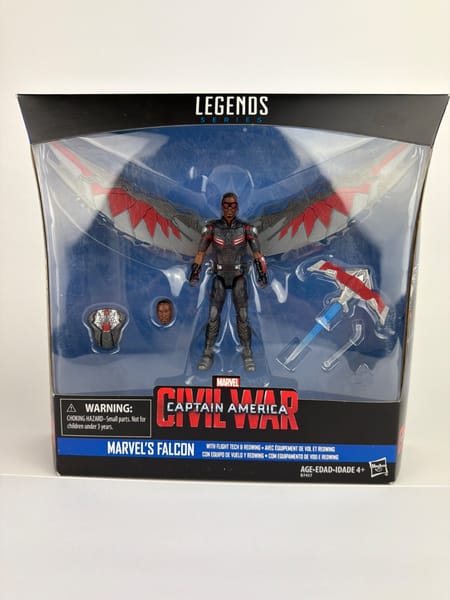 Marvel Legends Series Falcon with Flight Tech and Redwing (3.75-Inch)