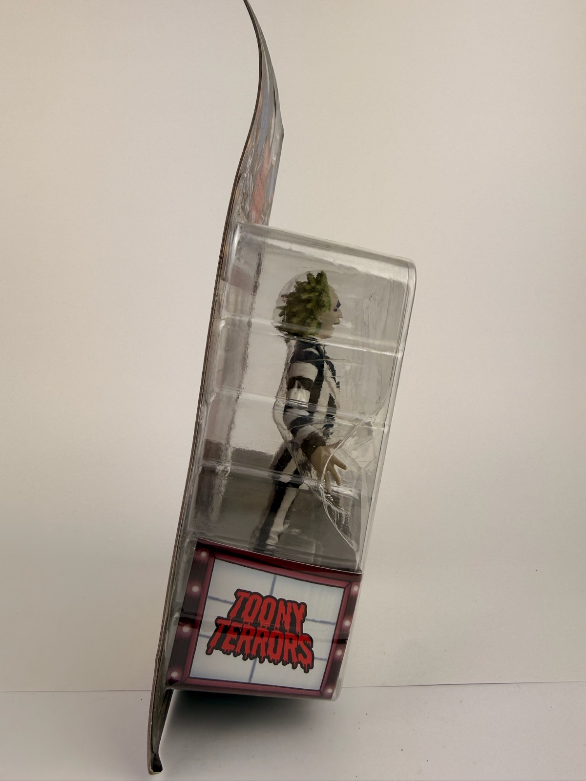 NECA Toony Terrors Series 4 Beetlejuice